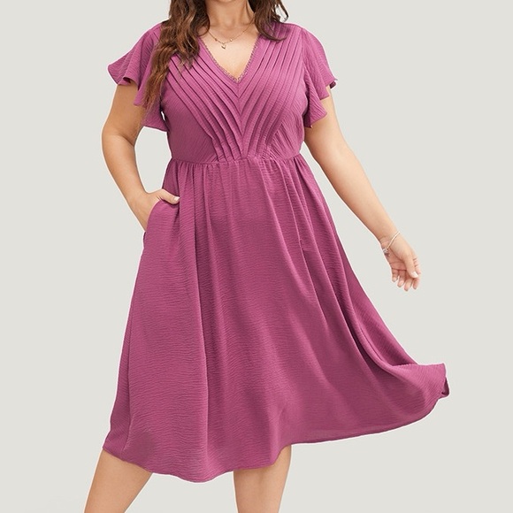 BloomChic Dresses & Skirts - BloomChic Purple Pleated V Neck Pocket Midi Dress Plus Size 1X